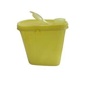 Vintage Tupperware Yellow Beverage Buddy Pitcher Retro Flip-Top Cap